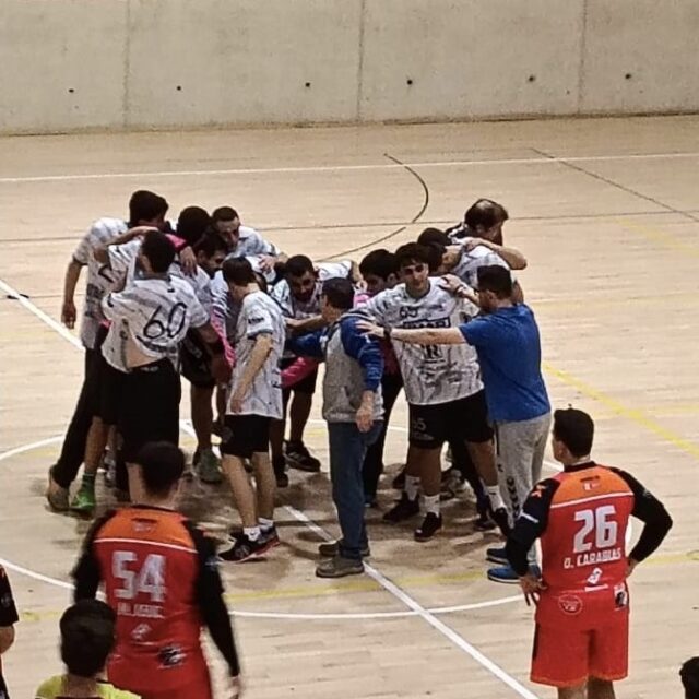 https://www.balonmanosantiagoaranjuez.com/wp-content/uploads/2024/10/Imagen-de-WhatsApp-2024-10-12-a-las-20.35.49_f0c277be-640x640.jpg